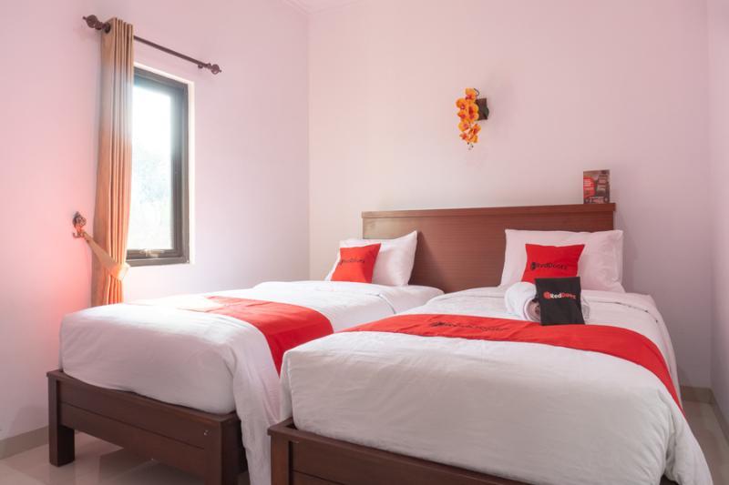 Reddoorz Near Jawa Timur Park 3 Malang Dış mekan fotoğraf